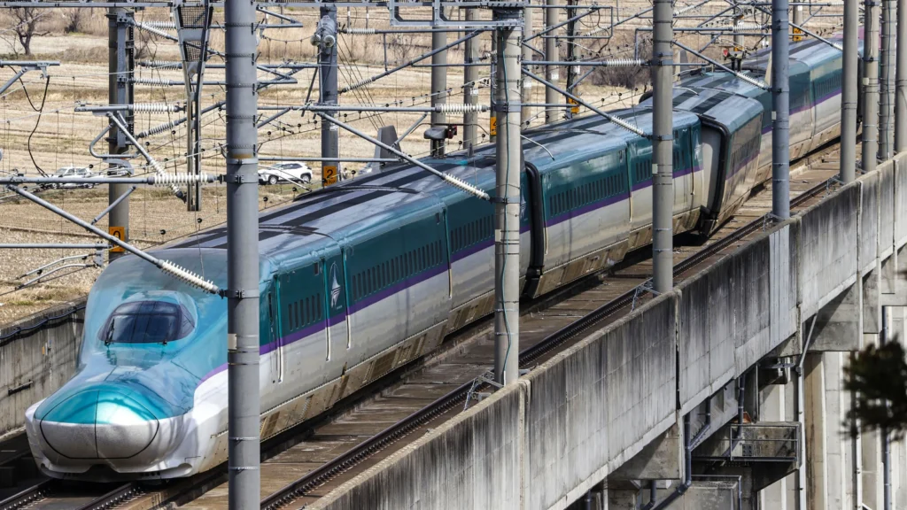 japan earthquake  disrupted transportation